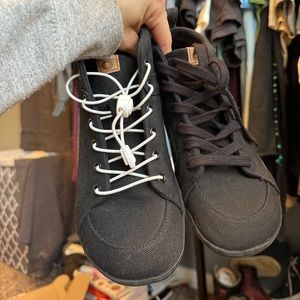 Mukishoes size 38 “high tops”